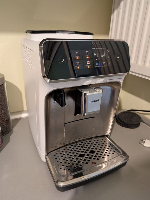 Espressor automat Philips LatteGo EP2333/40