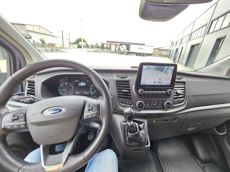 Vând Ford Transit Custom (L2H1) | 8+1  | Garanție extinsă 2+2 | 2027 pana la 400.000 km