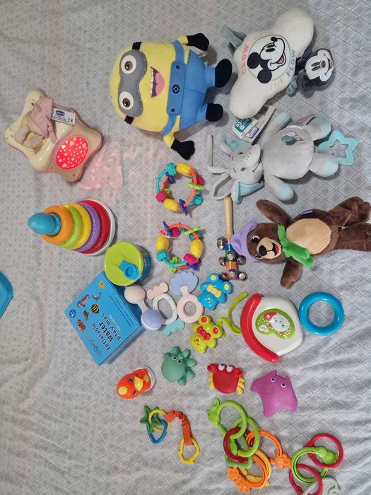Лот играчки за дете до 1-1,5г