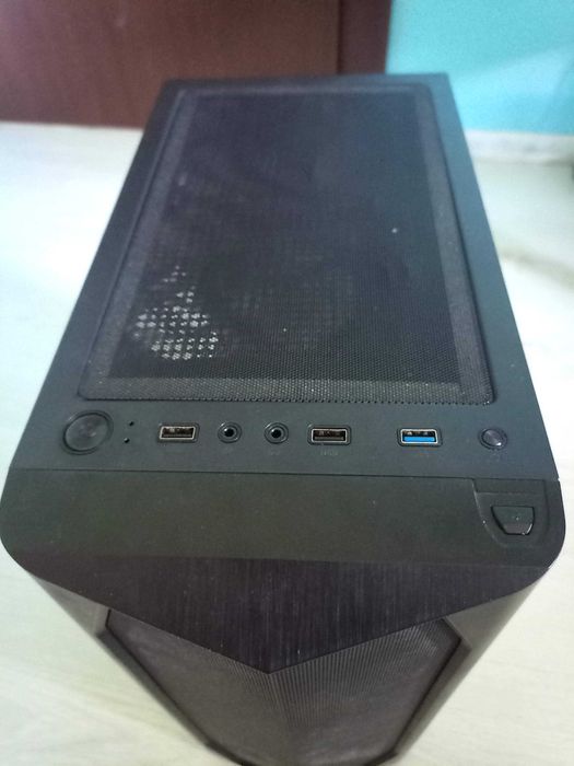 Геймърски компютър RTX 2070 super; Intel i7-9700; 32GB DDR4 3200MHz; 256GB SSD + 512GB HDD