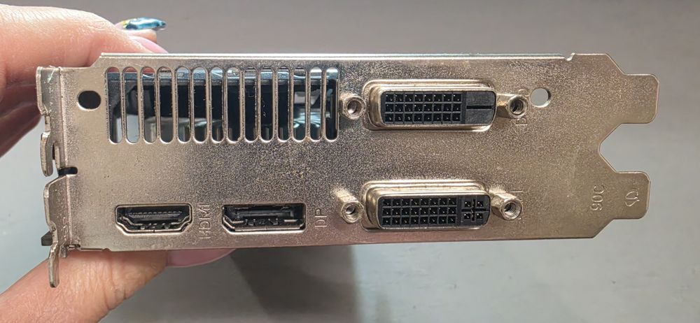 Видеокарта Geforce GTX 950 2 GB