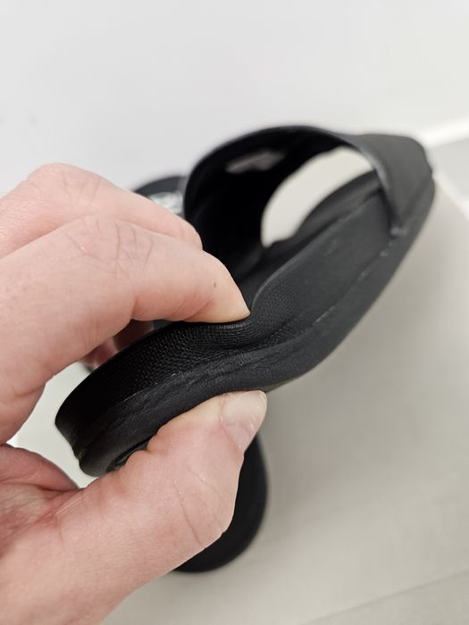 Șlapi papuci Adidas cu talpă premium din spumă