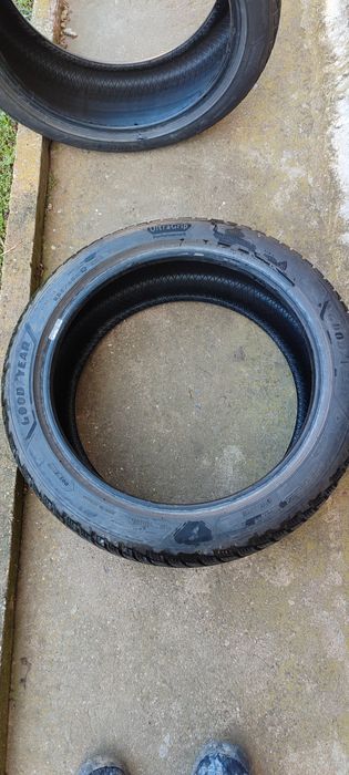 Зимни гуми Гудиър 225 45 18