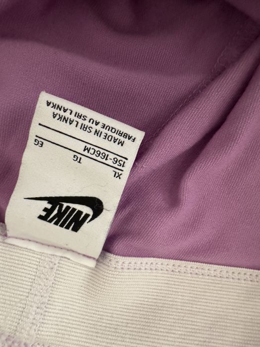 Клин nike чисто нов