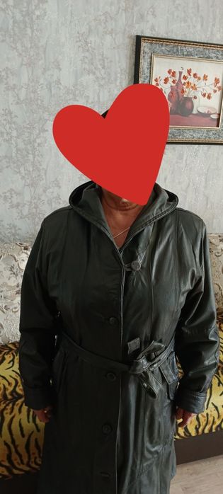 Продам пальто кожаное