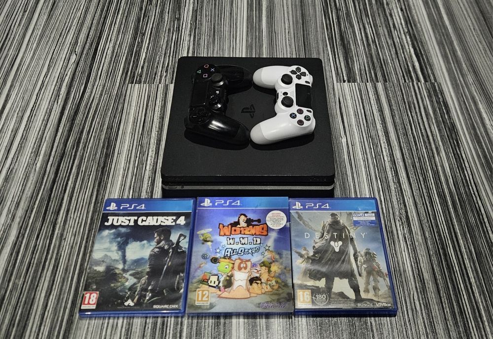 Consola Sony ps 4 slim+ 3 jocuri originale
