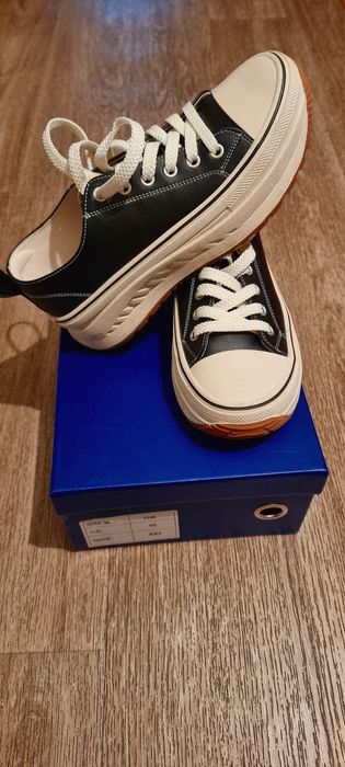 Pantofi piele naturala noi cu certificat M 40