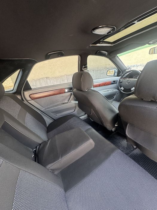 Срочна Жентра сотилади, бензинда, пробег 84500км (реальный) .