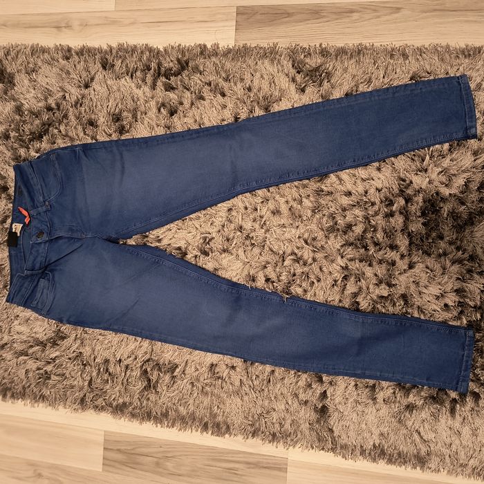 JBlugi Only dama, noi cu eticheta, 29 talie, 32 lungime, potriviți 36