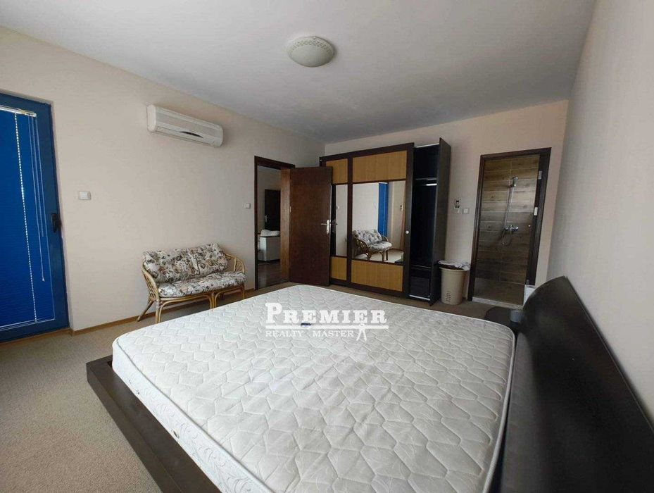 Продава се напълно обзаведен апартамент с две спални в комплекс Menada Villa Bonita