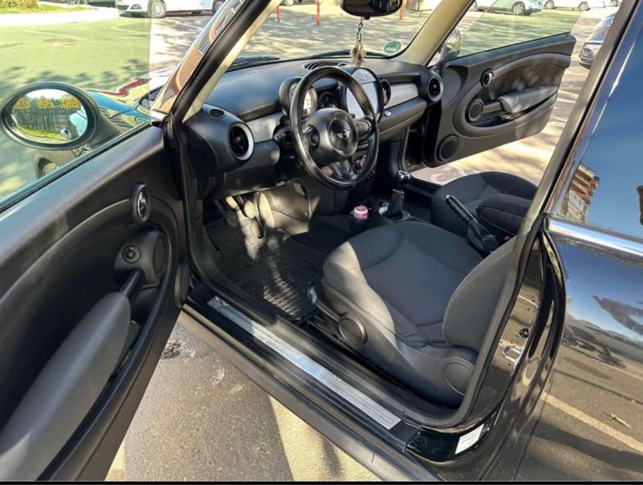 Vând Mini Cooper One