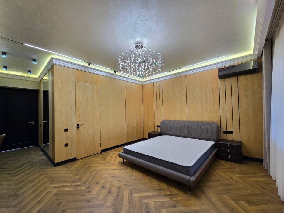 Сдаётся 4х комнатная квартира в элит Жк Габус на метро Ойбек!