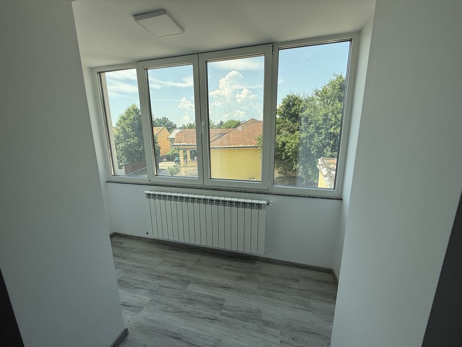 Spatiu comercial 100 mp utili