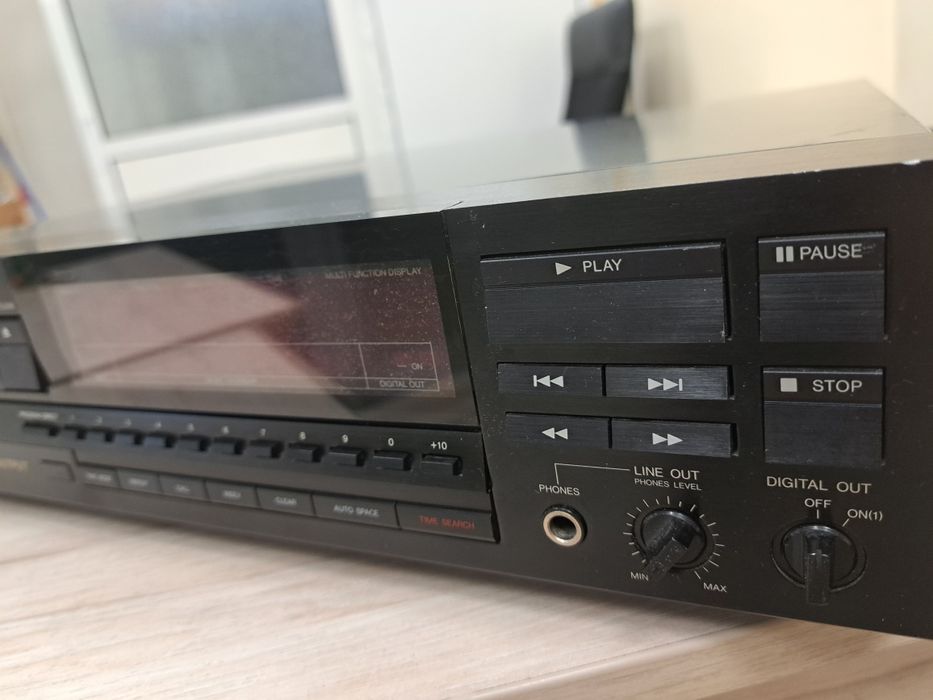 Denon Compact Disk Player DCD-1700 много добро качество