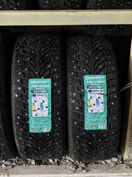 Зимние шины LandSpider +подарки 245/50 R20 105Т