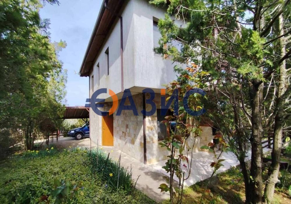 Къща с басейн с. Близнаци на 20 км. от Варна, цена 327 000 евро #34237036
