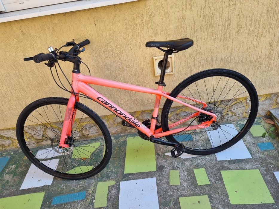 Vând bicicletă cu roți de 27 cadru de aluminiu