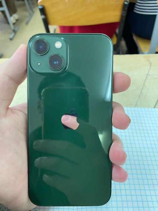 Продам айфон 13 128гб