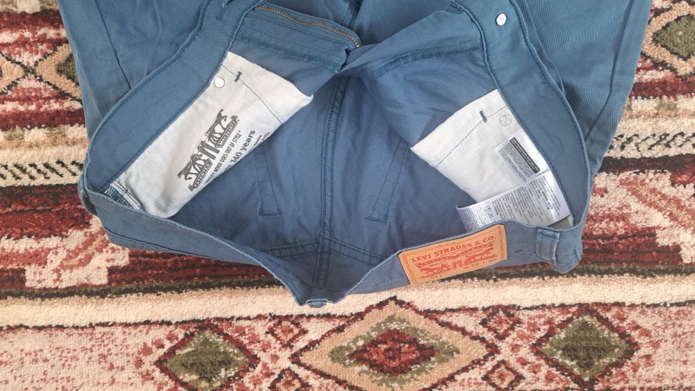 Vand pantaloni stil chino Levis Levi s levi's 501 marimea 32x30