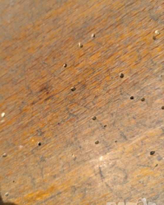 Антикварни масички.