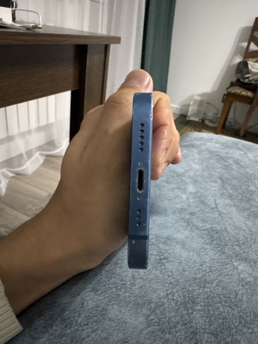 продам 13 айфон 128 Гб