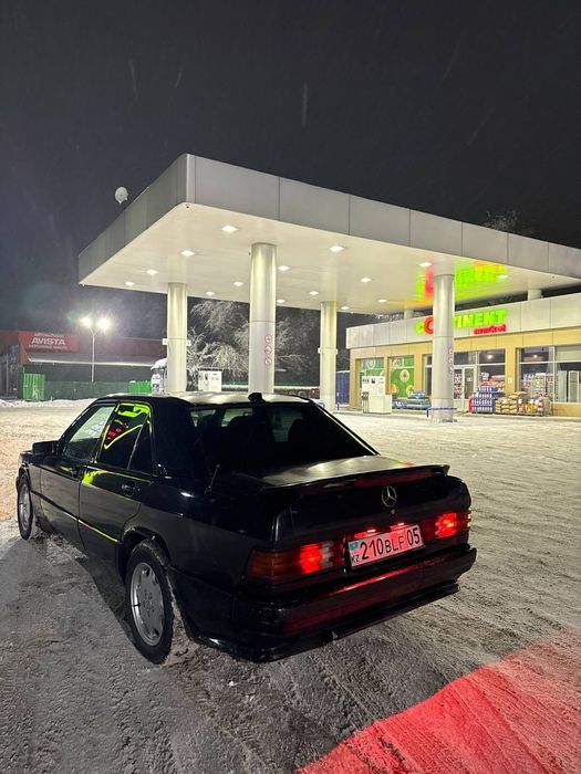 Мерседес 190 2 обем