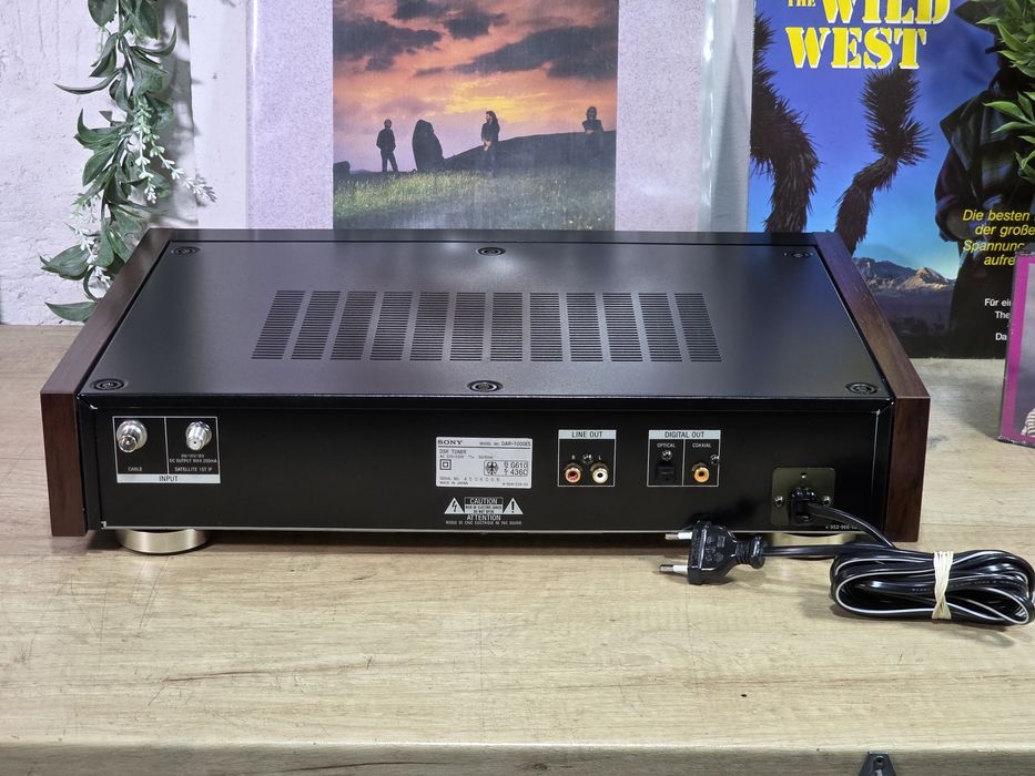 Digital satelit radio SONY DAR-1000ES, DSR hi-end, laterale lemn