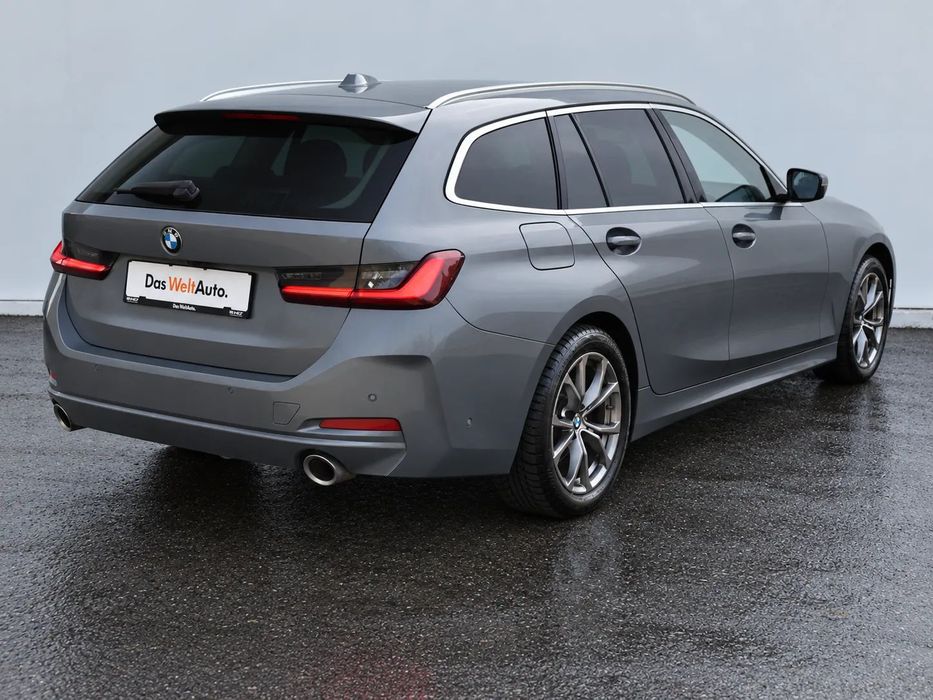 BMW Seria 3 2023 — imagine 23