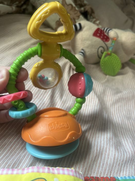 Игрушки развивающие 0+