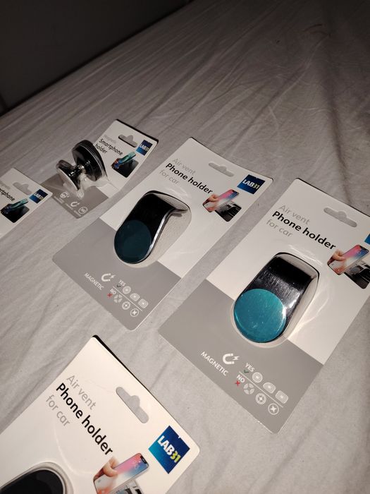 Suport telefon pentru mașina cu magnet