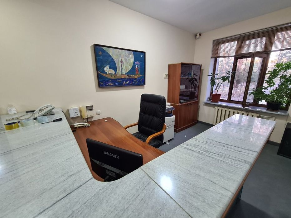 Коммерческое  помещение.  Садыка азимова. Ориентир Диван .