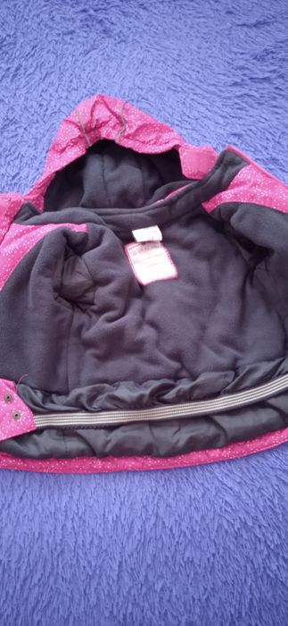 Продам куртку на девочку