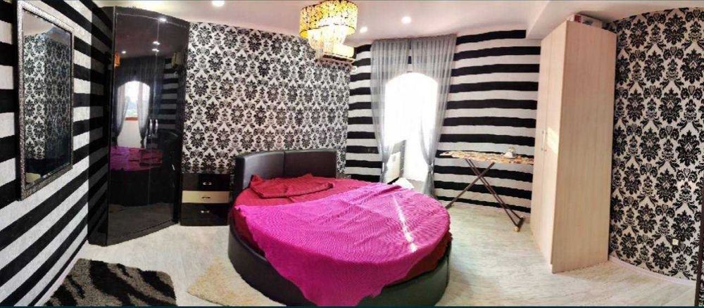 Центр Города Ц-1  Отдельный Вход  2/8/9    Франция