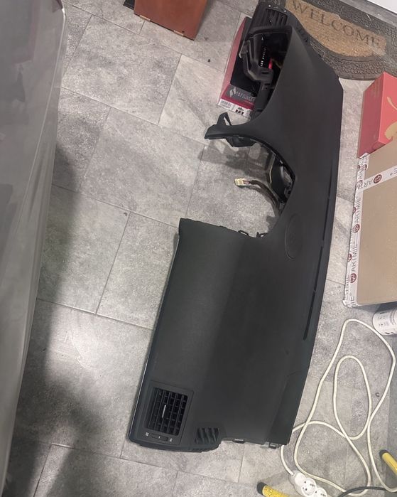 Арматурно табло за Тойота Авенсис Т27 2011г.