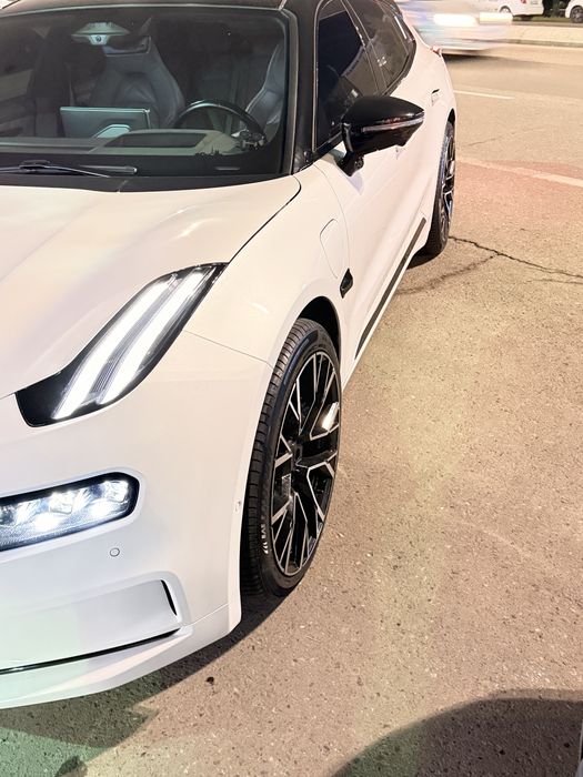 Zeekr 001 сотилади