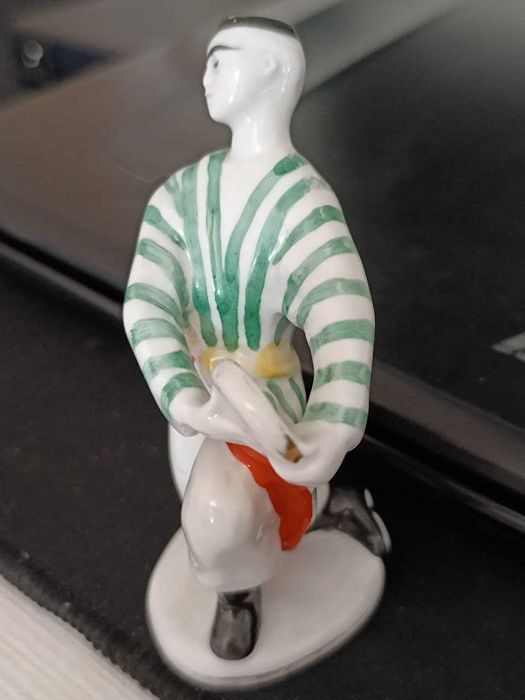 Статуэтка редкая ЛФЗ Узбек с бубном (синее клеймо)