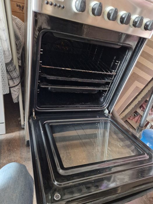 Газплита Hotpoint ARISTON