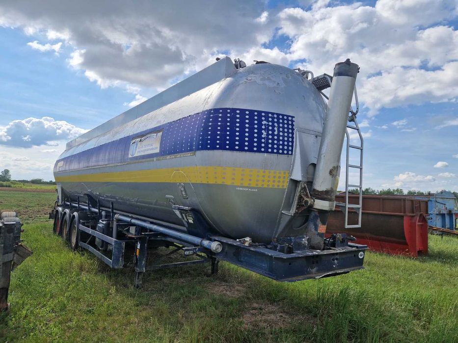 semiremorca Silo Feldbinder 58 m3, aluminiu