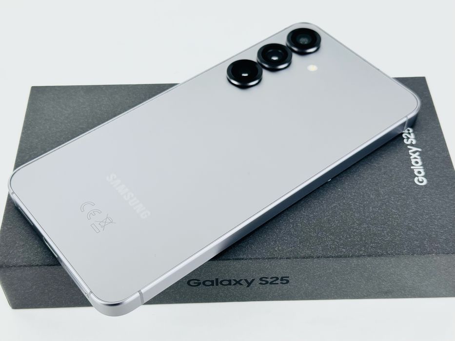 КАТО НОВ! Samsung Galaxy S25 5G 256GB 12RAM Silver Shadow Гаранция!