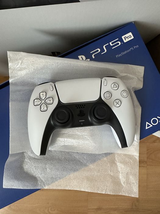 PlayStation 5 + новый геймпад