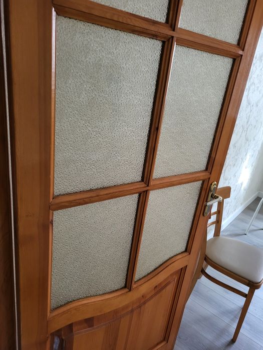 Двери деревянные