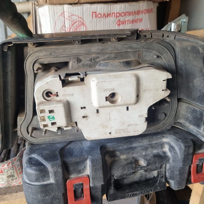 Задний фонарь мазда 626 gd