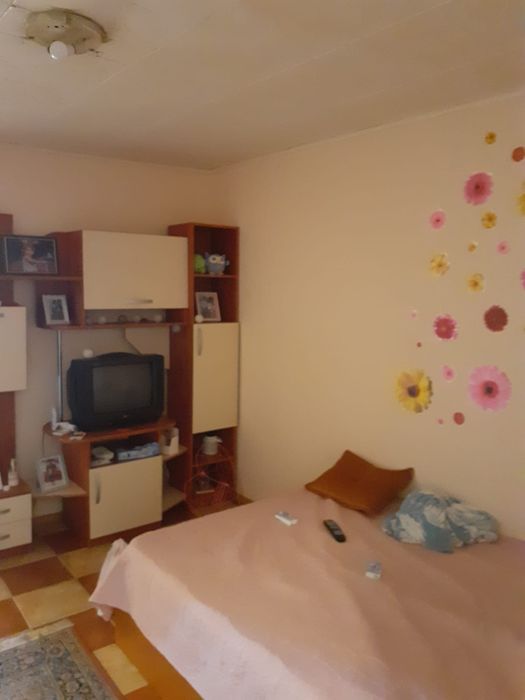 Închiriez garsoniera