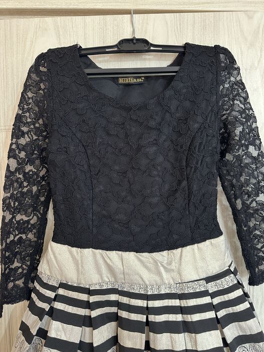 Официална рокля с дантела