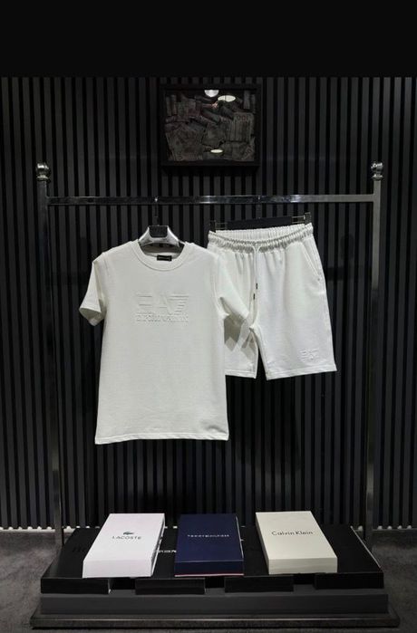 Compleu bărbați Armani