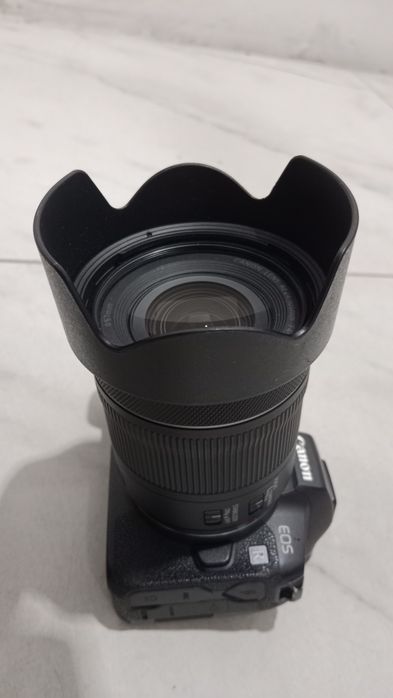 Canon eos R kamerasi sotiladi