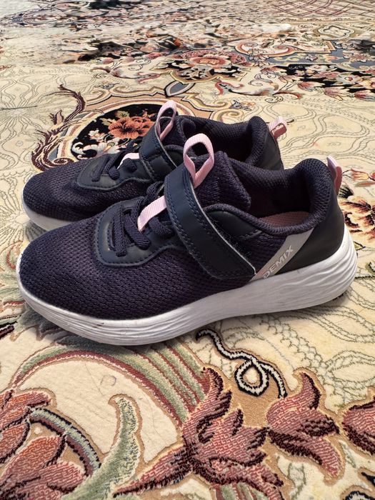 Кроссовки для девочек