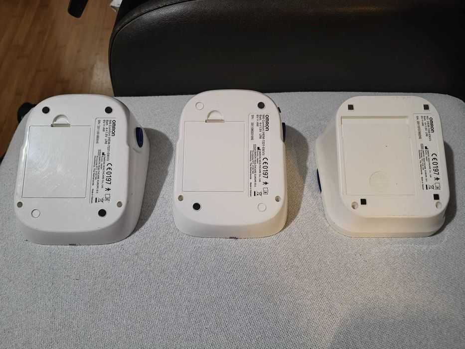 Lot 3 tensiometre OMRON, M6 Confort 2 bucati si M3 1 bucata