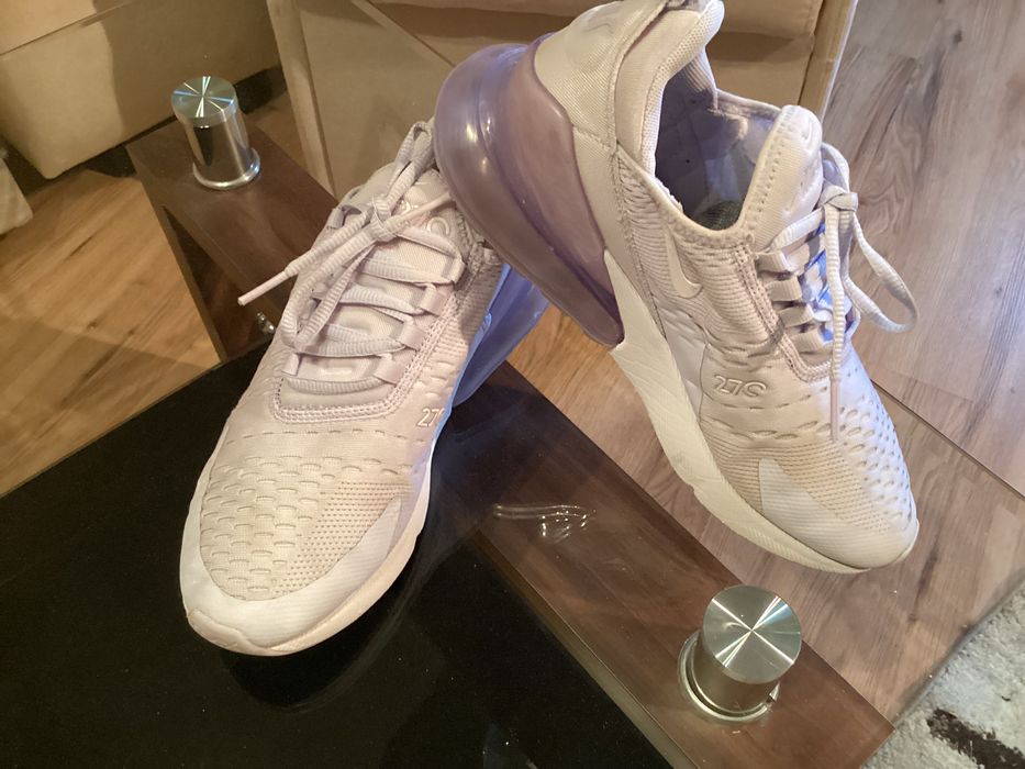 Сникърс и NIKE AIR МAX №38