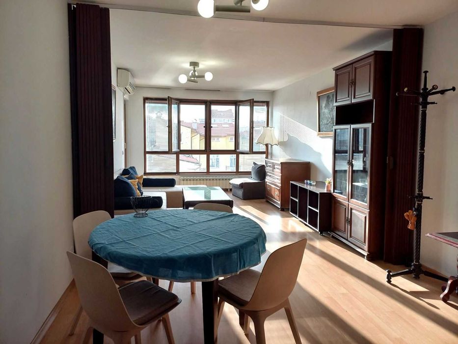 Дава се под наем Тристаен апартамент в София, Център - 110 кв.м за 797.64 € - Снимка #3